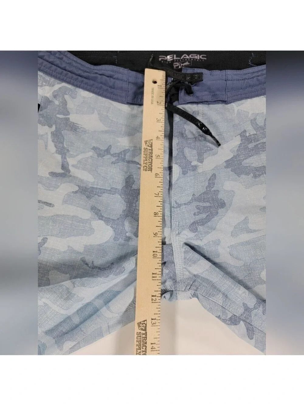 Pelagic High Performance Board Shorts Mens 32 Camo Fish Swim Beach Blue Stretch